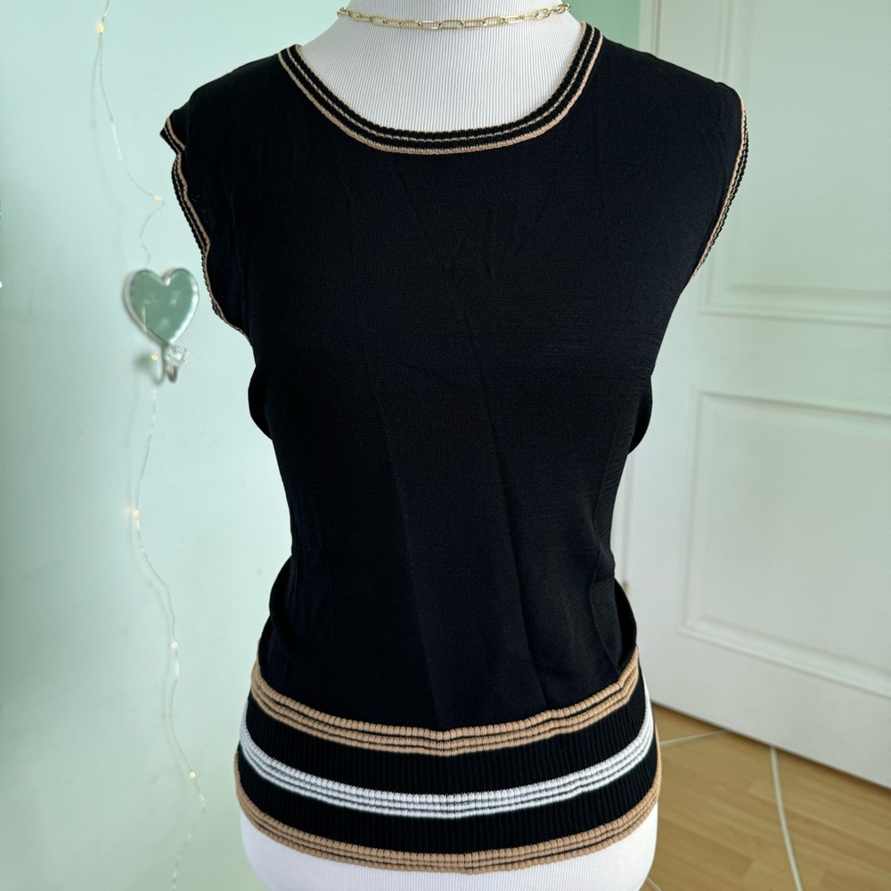 Finity Vintage Chic Black Sweatervest